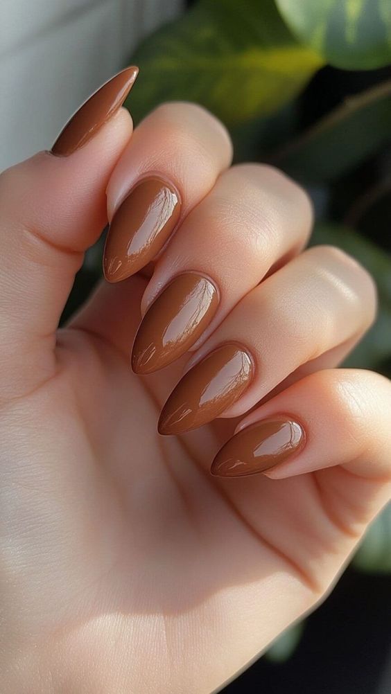 Caramel Nails