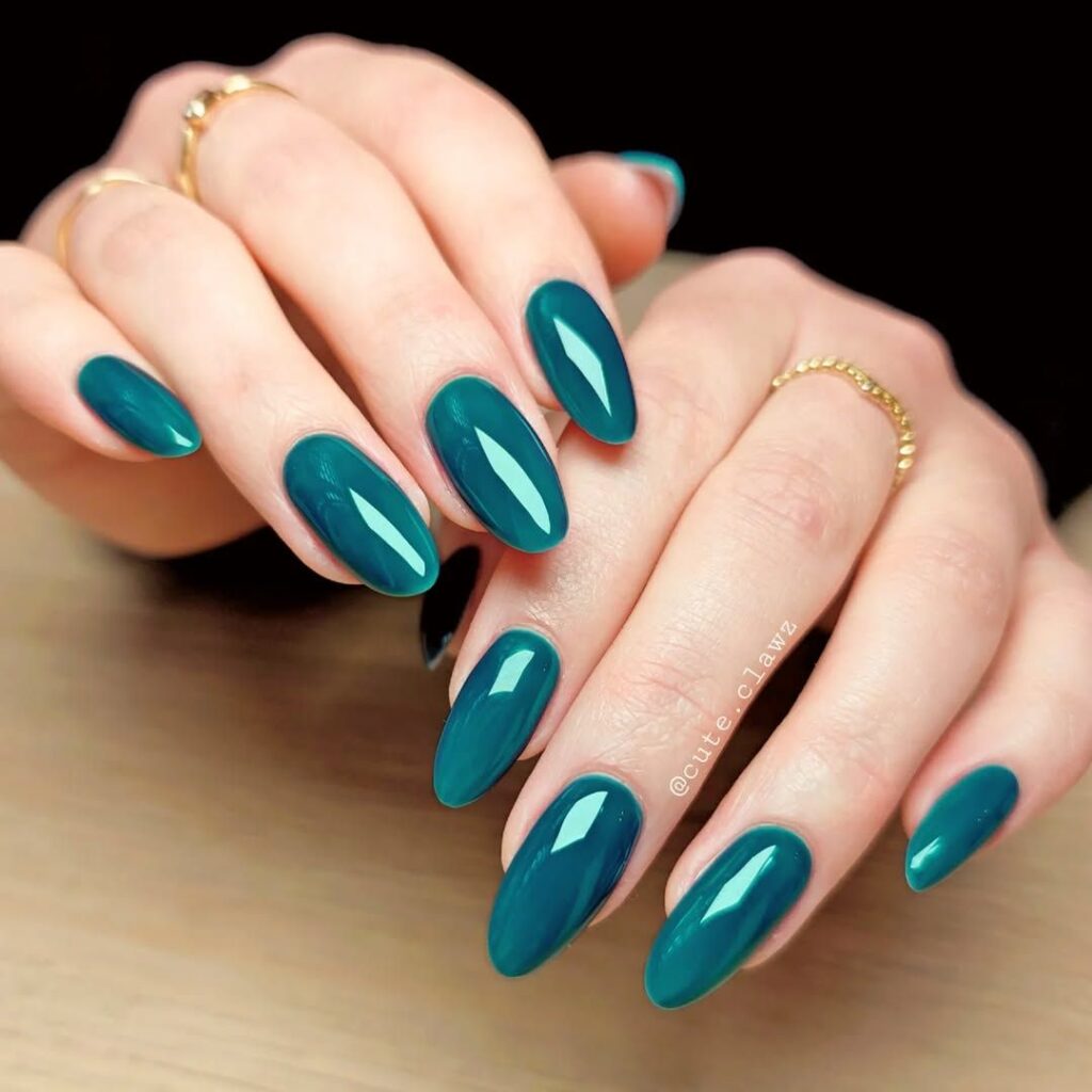 Teal Green Nails