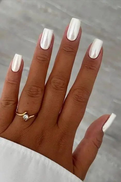 Frosted White Chrome Nails