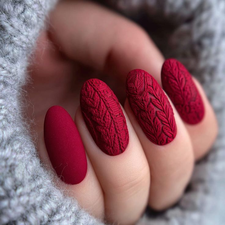 Cozy Sweater Pattern Nails