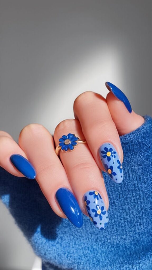 Glossy Blue Daisy Almond Set