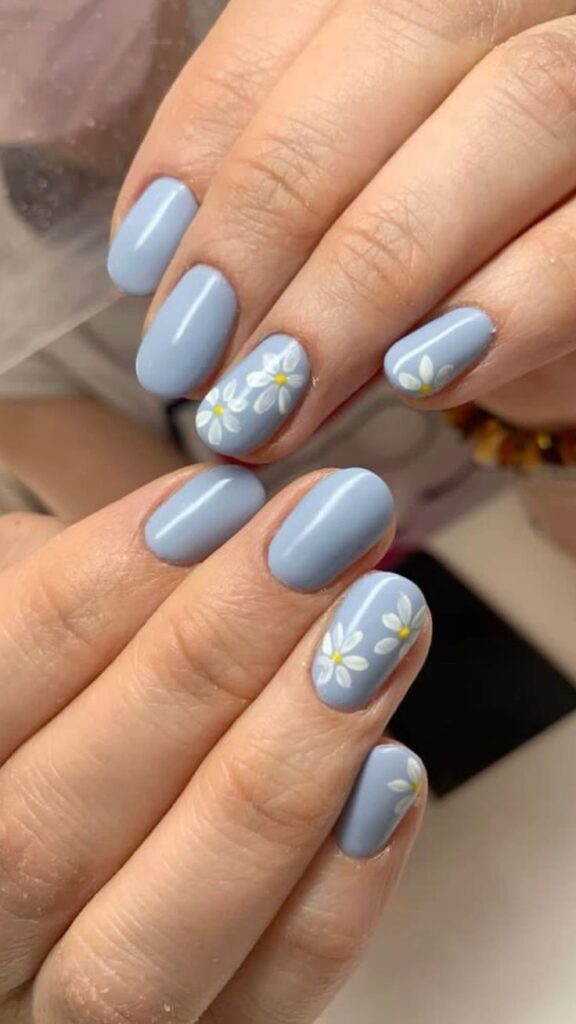 Light Sky Leaves On Square Tips