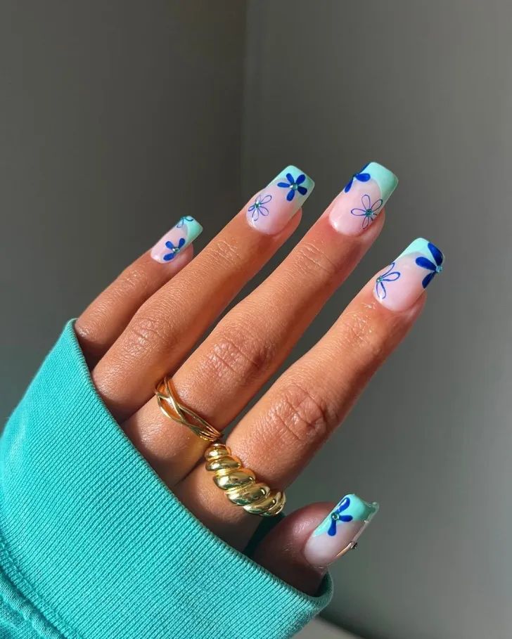 Navy Daisy French Chic