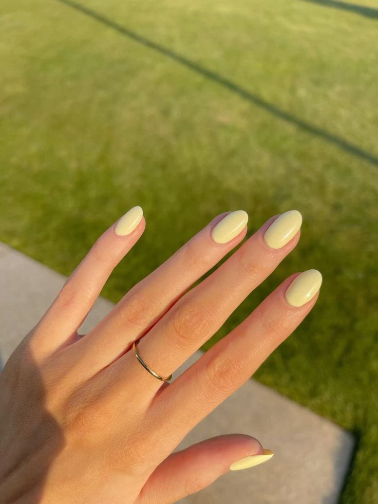 Pale Yellow Soft Nails